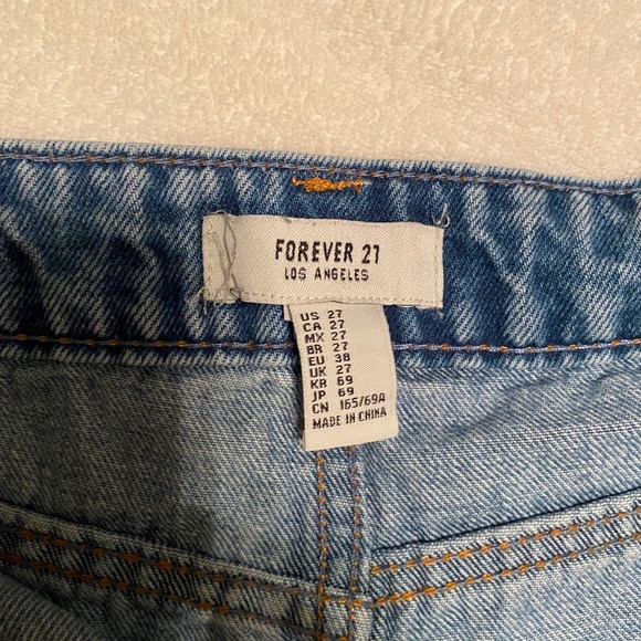 Forever 21 Distressed Denim Shorts - Picture 4 of 4